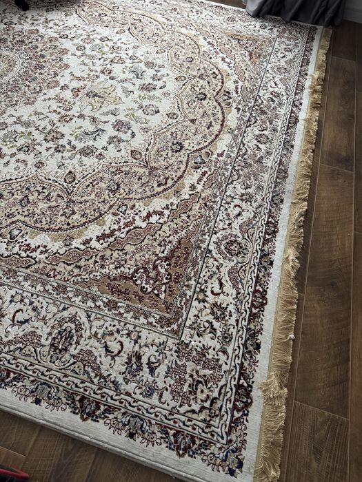 Продам  2 ковра