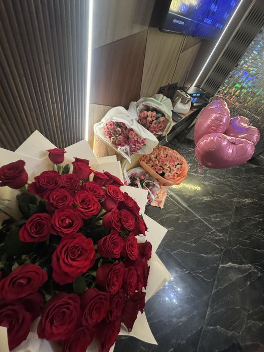Роза цветы 10 к  штук