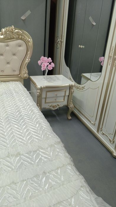 Спальный гарнитур. Мебельный диван кресло стол стул продаются