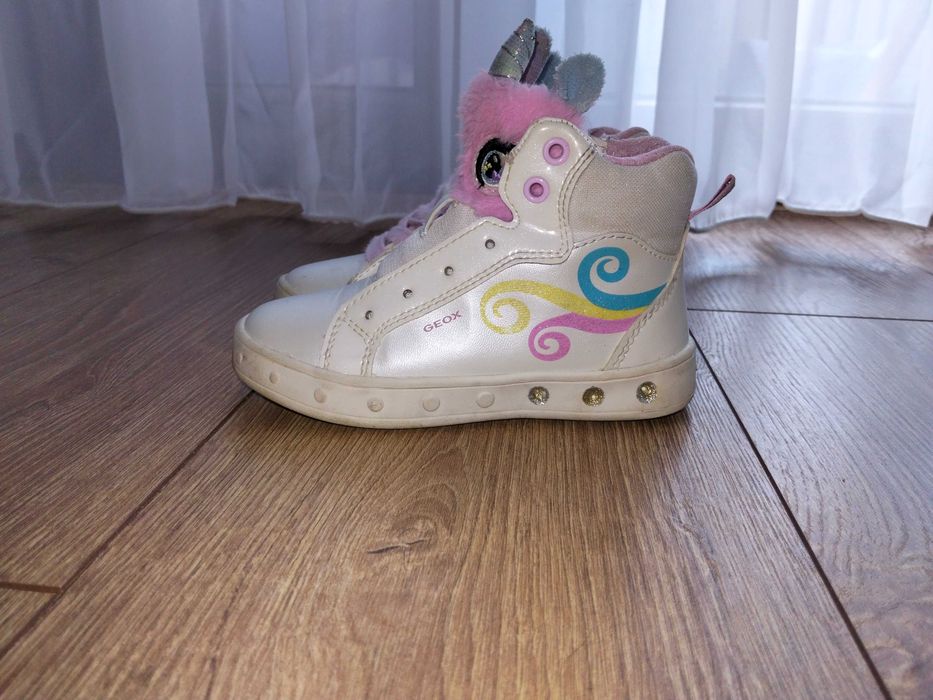 Geox
SKYLIN GIRL LIGHT UP - Sneakers high