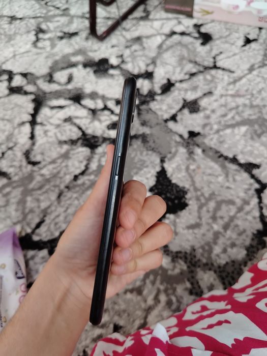 Samsung A 10 telefon sotiladi