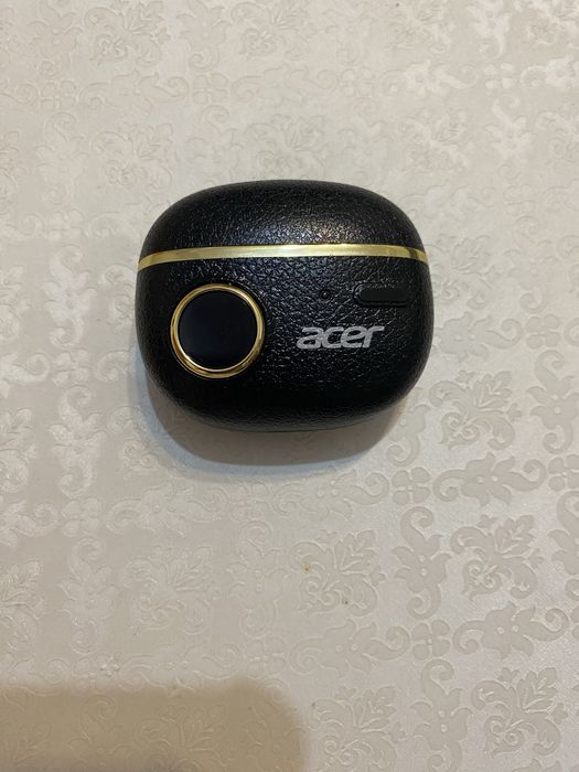 Продам наушники Aser