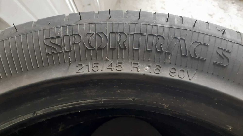 215 45 16 Vredestein Sportracs