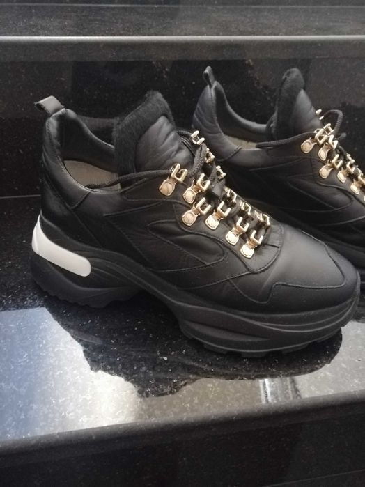 Маратонки 37 номер