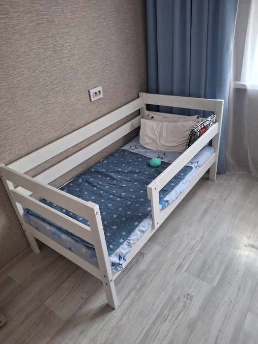 Продам детскую кроватку