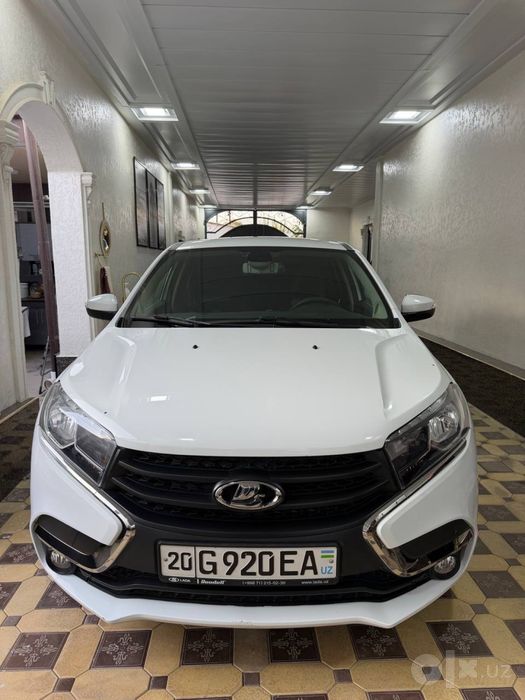 Машина, Lada Xray