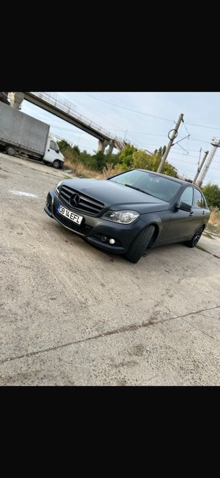 Vând  MERCEDES C class KM REALI !!