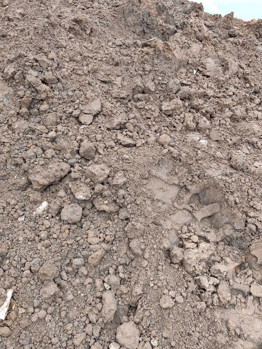 Грунт на засыпку.