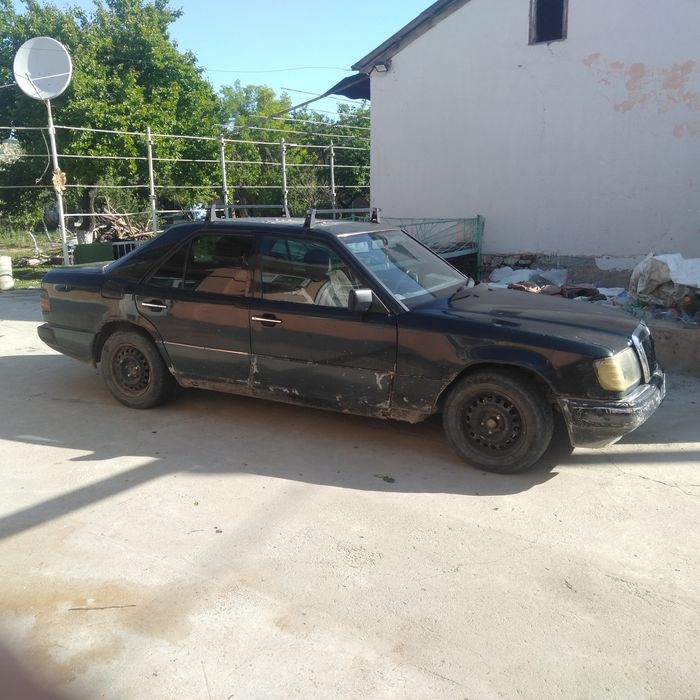 Мерседес   124 .   2 куб