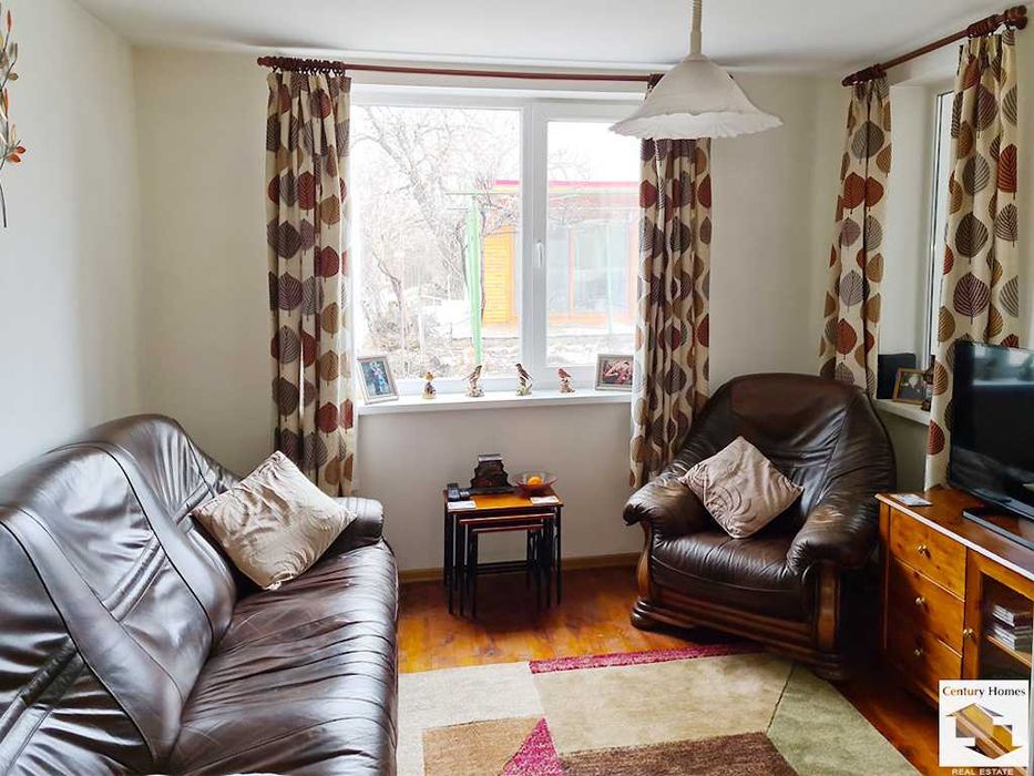 116256 ЕКСКЛУЗИВНО! Реновирана къща с гараж в центъра на с. Балван