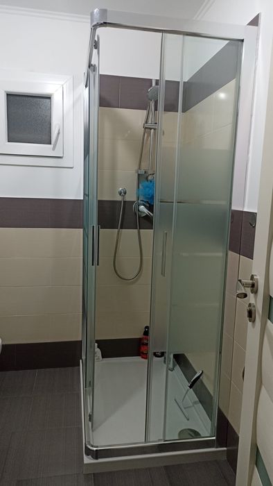 Vand cabina dus + cadita