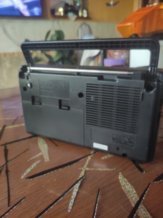 Panasonic model: RF-3700