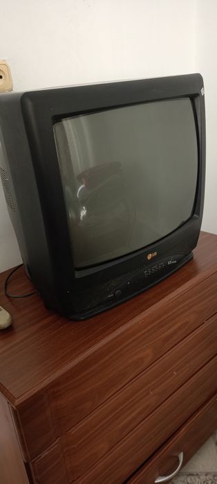 Продам Телевизор LG 5000тг