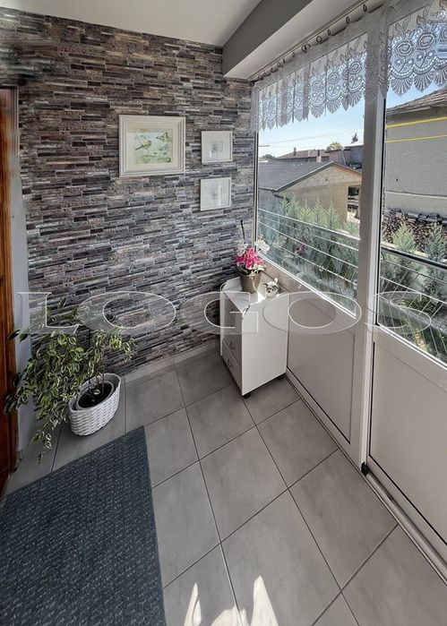 Продава се Къща в с. Тополи, Област Варна - 184 кв.м за 1903 €/кв.м - Снимка #3