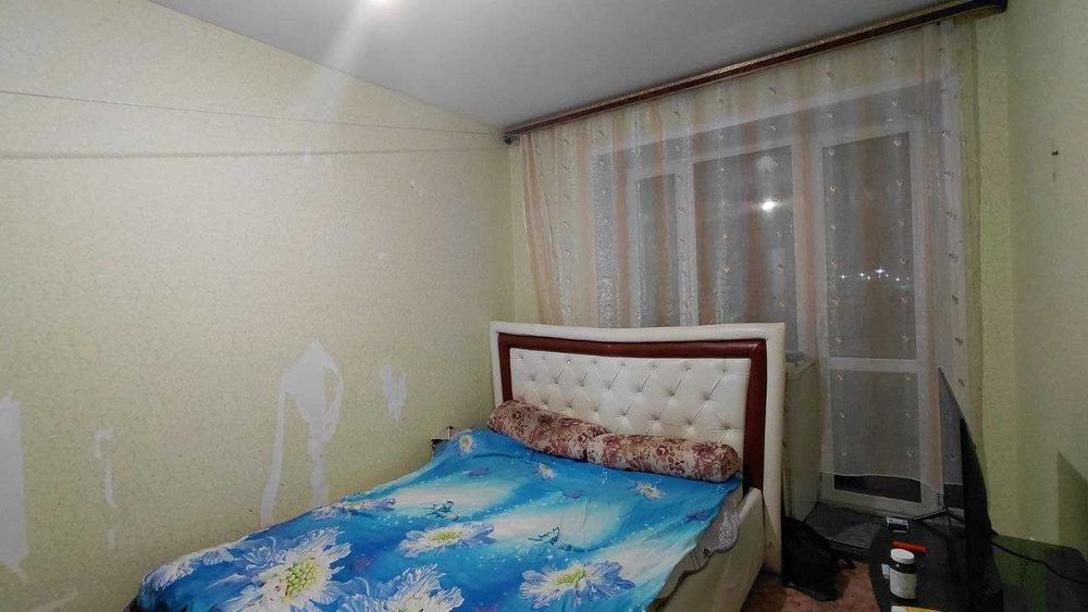 Продам 2 ком кв мкр АЭРОПОРТ