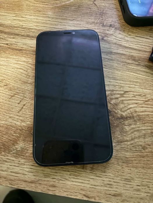Iphone 12 без проблемен