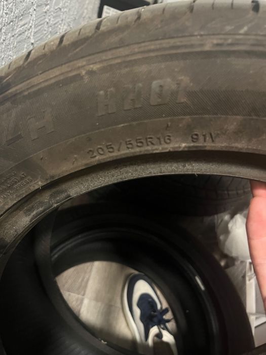 Автомобильные шины 4 шт