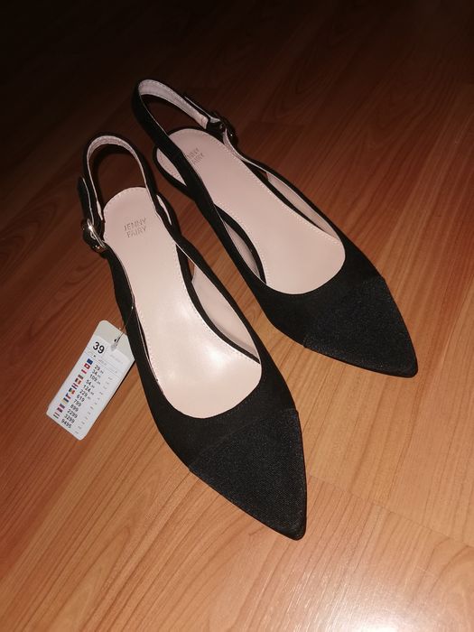 Дамски велурени обувки на ток