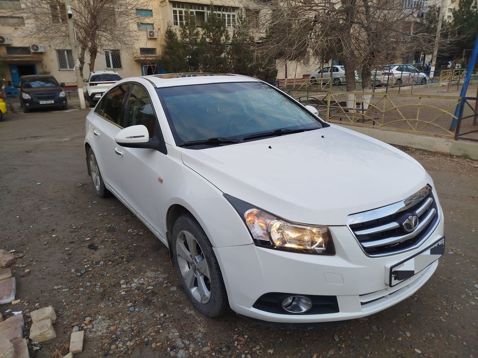 Chevrolet Cruze Sotiladi