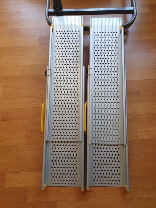 Инвалидна количка от висок клас.