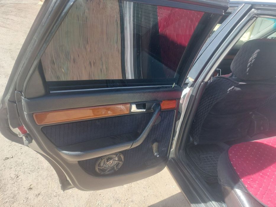 Audi c4 универсаль