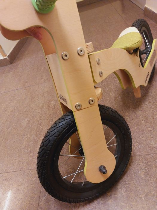 Дървено колело за баланс модел " Голямо Лили" - зелено