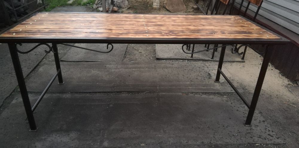 Продам садовый стол