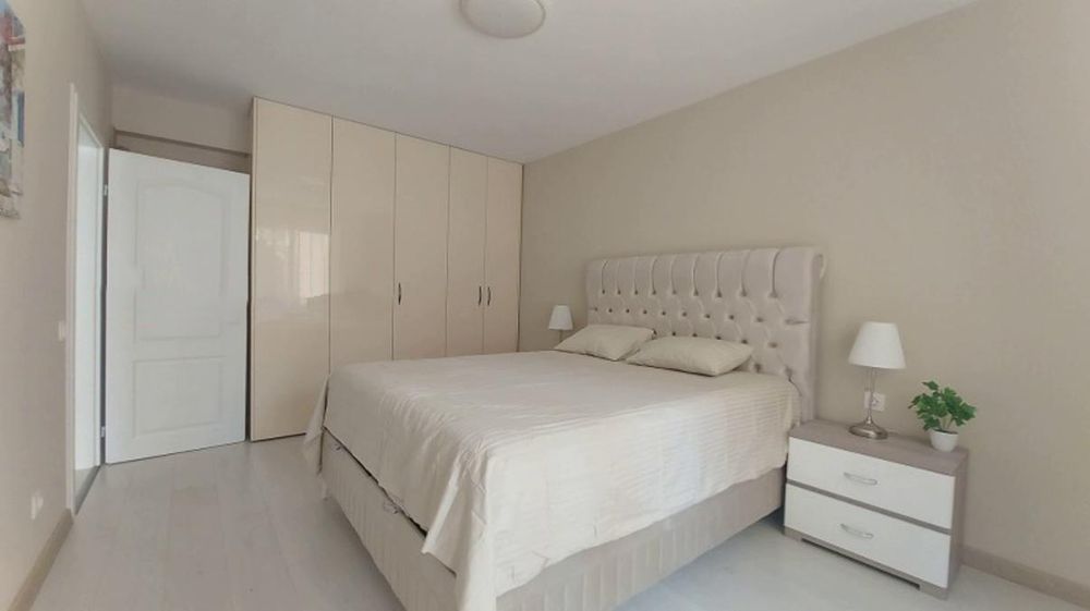 Дава се под наем Тристаен апартамент в София, Център - 90 кв.м за 1000 € - Снимка #5