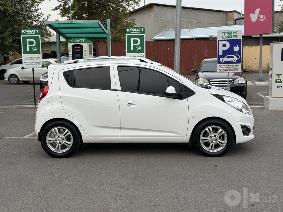 Spark 2022 4-pozitsiya Elegant plus Avtomat karobka srochna sotiladi