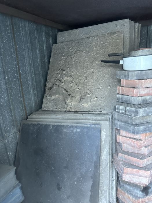 Продаю плитку в хорошем состоянии