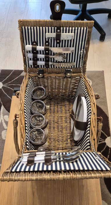 Cos de picnic 4 persoane