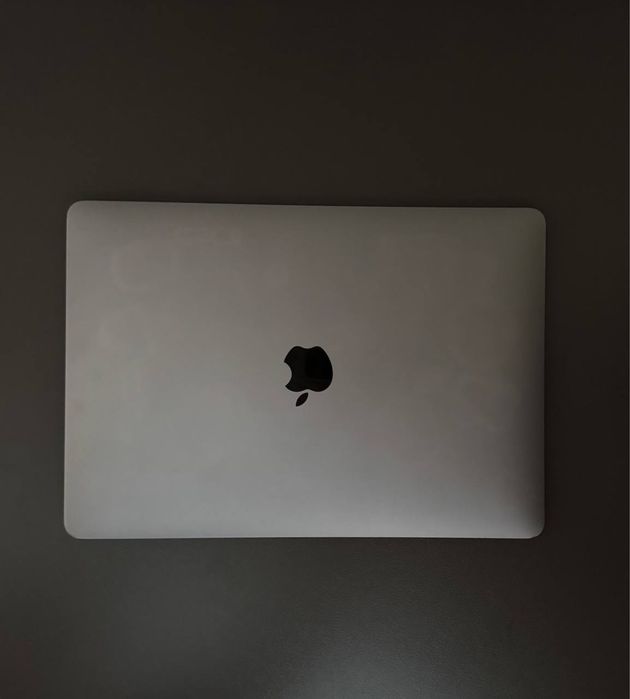 MacBook Air 13” (2020)