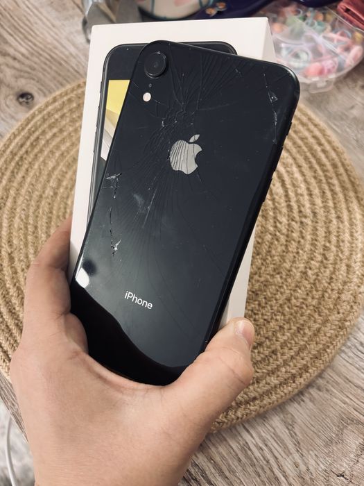 Продаю Iphone XR 64 gb