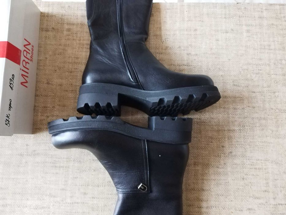 Нови дамски кожени боти 39 номер