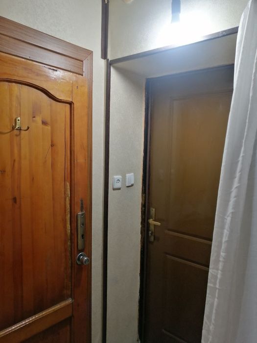 Квартира сотилади бывший общежитие