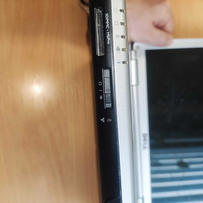 DELL 1420 4GB RAM ,SSD и чанта Samsonite