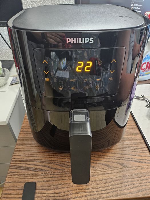 Friteuza cu aer cald Philips Airfryer Essential Collection HD9252/90 compact digital, capacitate 4.1 L, afisaj digital, 7 setari presetate