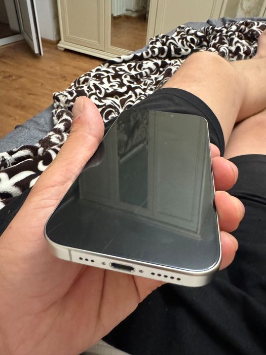 Iphone 15 pro 128/80%