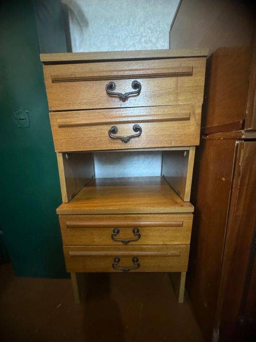 Продам спальный гарнитур