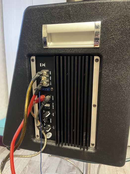 Продам Сабвуфер. Syzx.