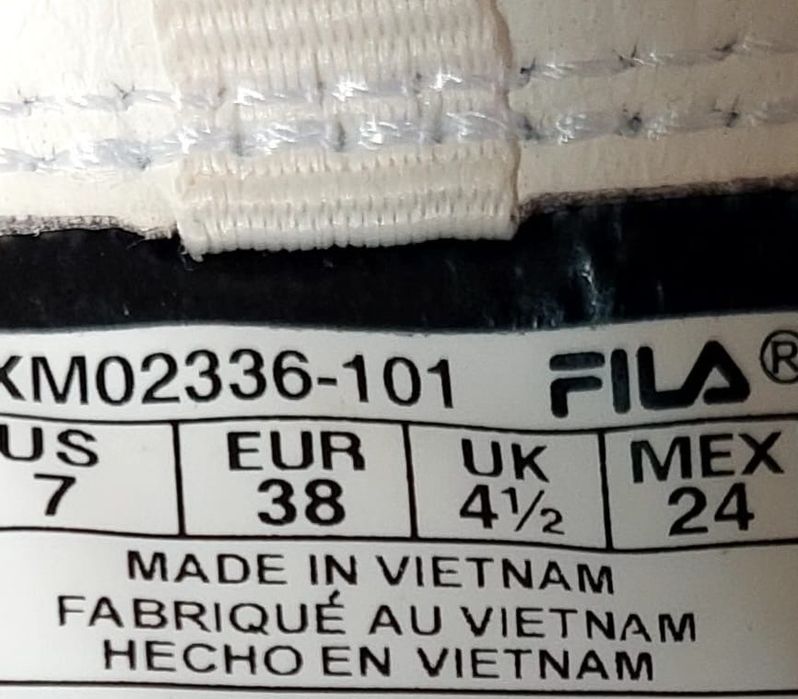 Adidasi Fila Disruptor Femei