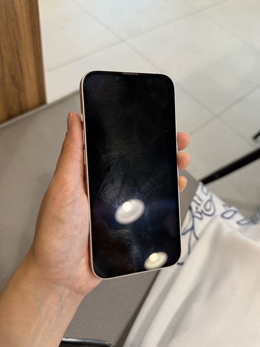 Iphone 13. Шнур, чехол в подарок