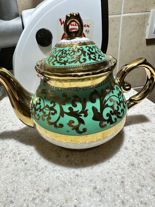 Чайники из фарфора