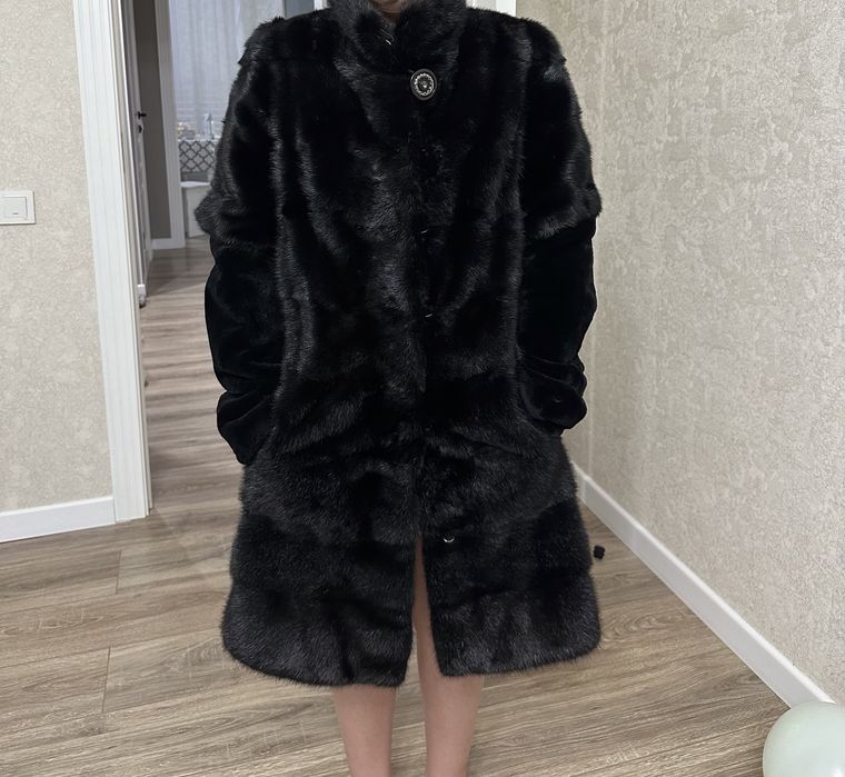 Продам норковую шубу