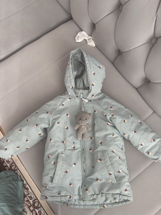 Продам куртку для девочки