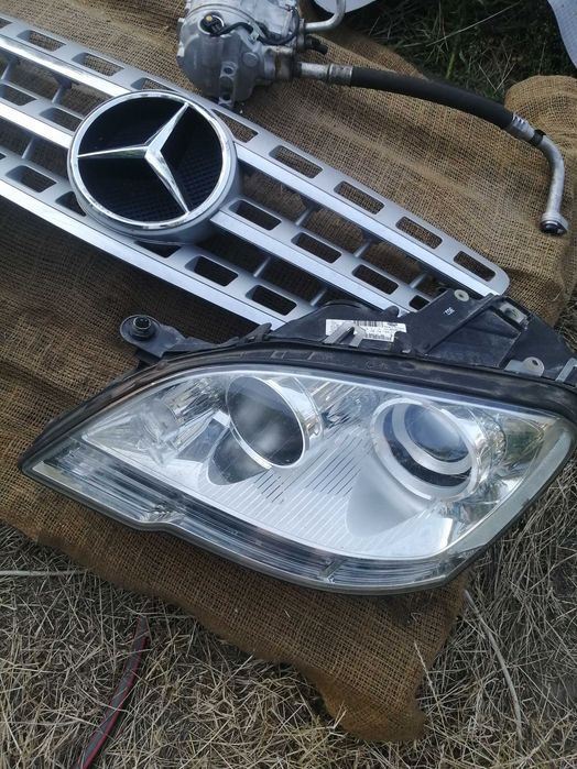 Dezmembrez Mercedes ml 300, an 2011, eu 5, tel Whattap 0754852541