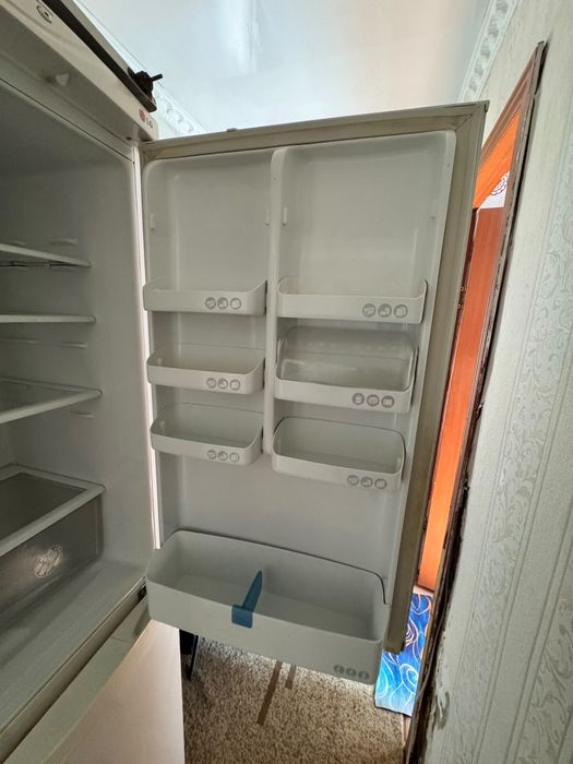 Продам холодильник 15 000