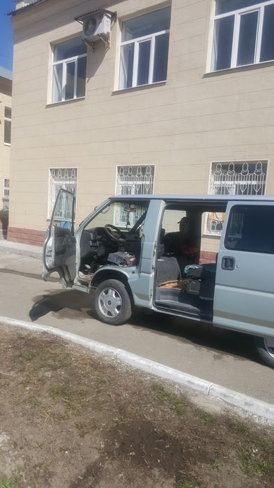 Митсубиши л300 минивен