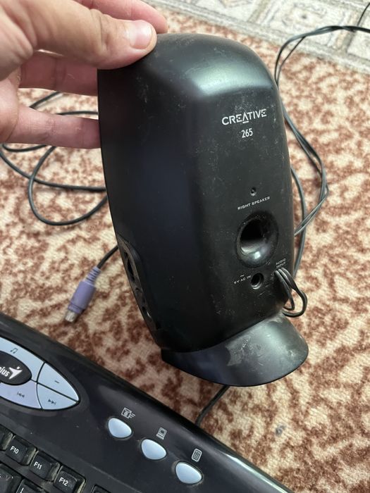 2бр клавиатури и тон колони