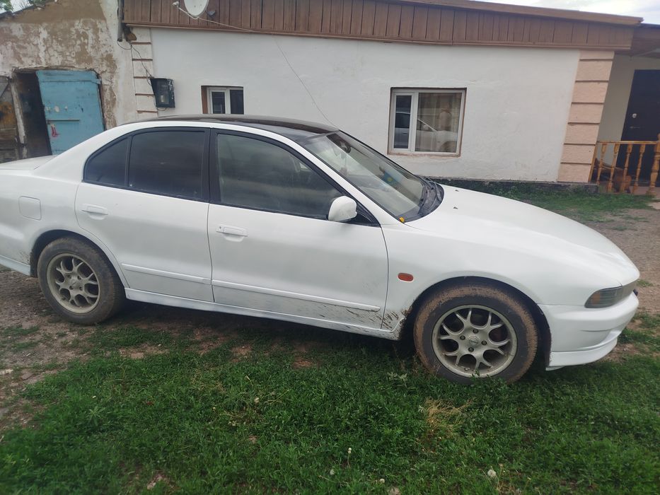 Митсубиси галант 8